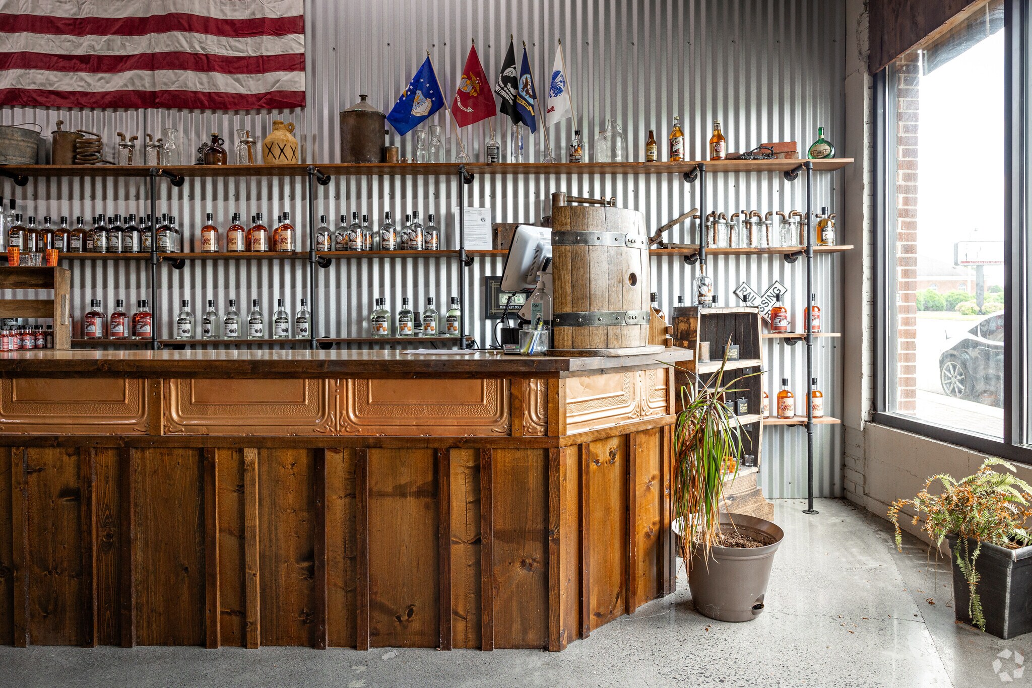 610612 Tennessee Ave, Etowah, TN 37331 Starr Mountain Distillery