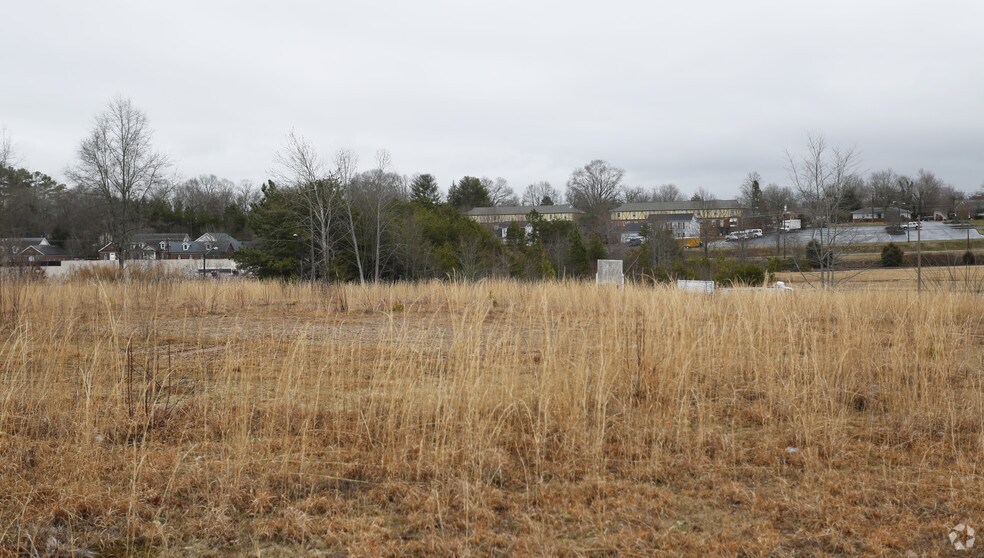 US 321 Hwy, Hickory, NC 28601