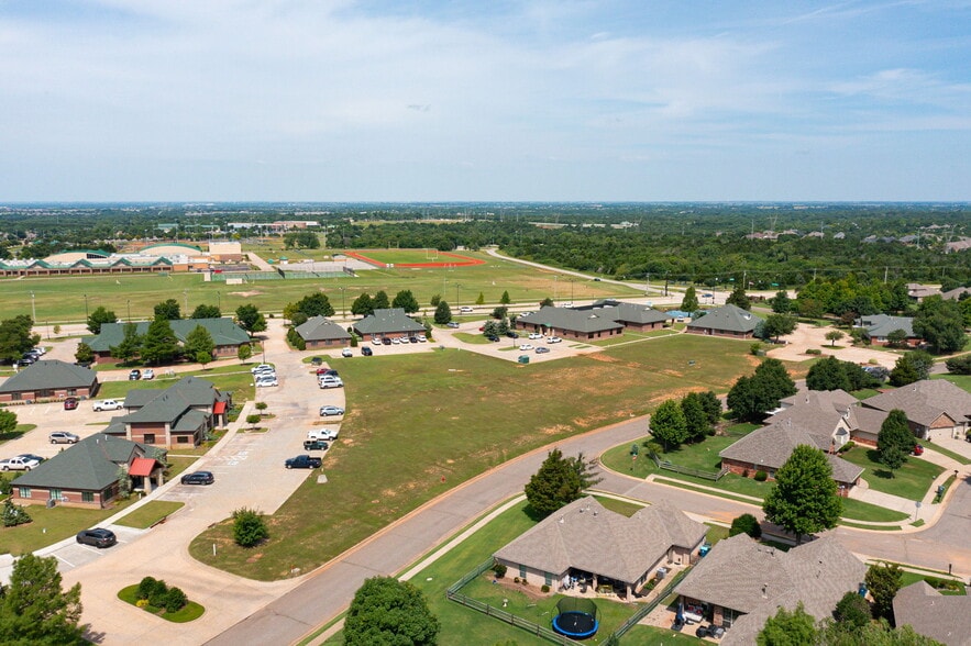 2852 N. Kelly Ave, Edmond, OK for sale - Aerial - Image 3 of 10