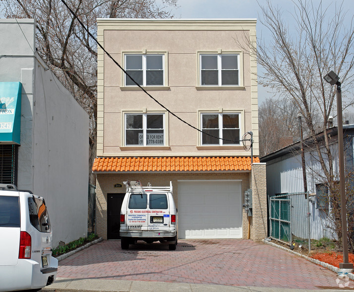 269 Main Ave, Passaic, NJ for sale - Building Photo - Image 1 of 1