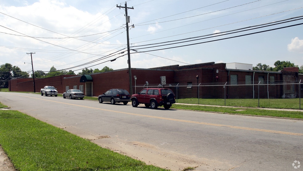 609 Tucker St, Burlington, NC for sale - Building Photo - Image 2 of 5