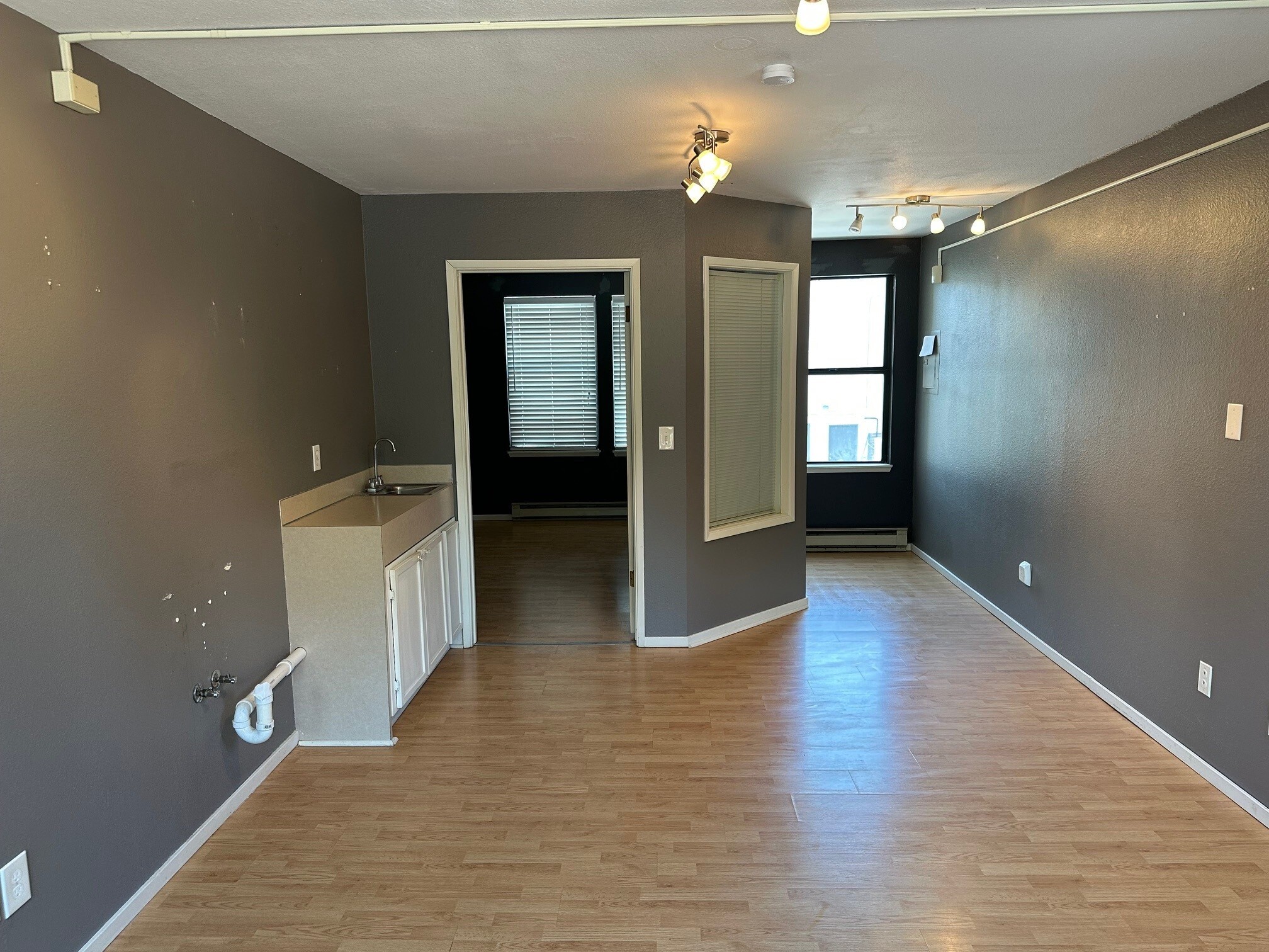 1333 Lincoln St, Bellingham, WA for lease Interior Photo- Image 1 of 8