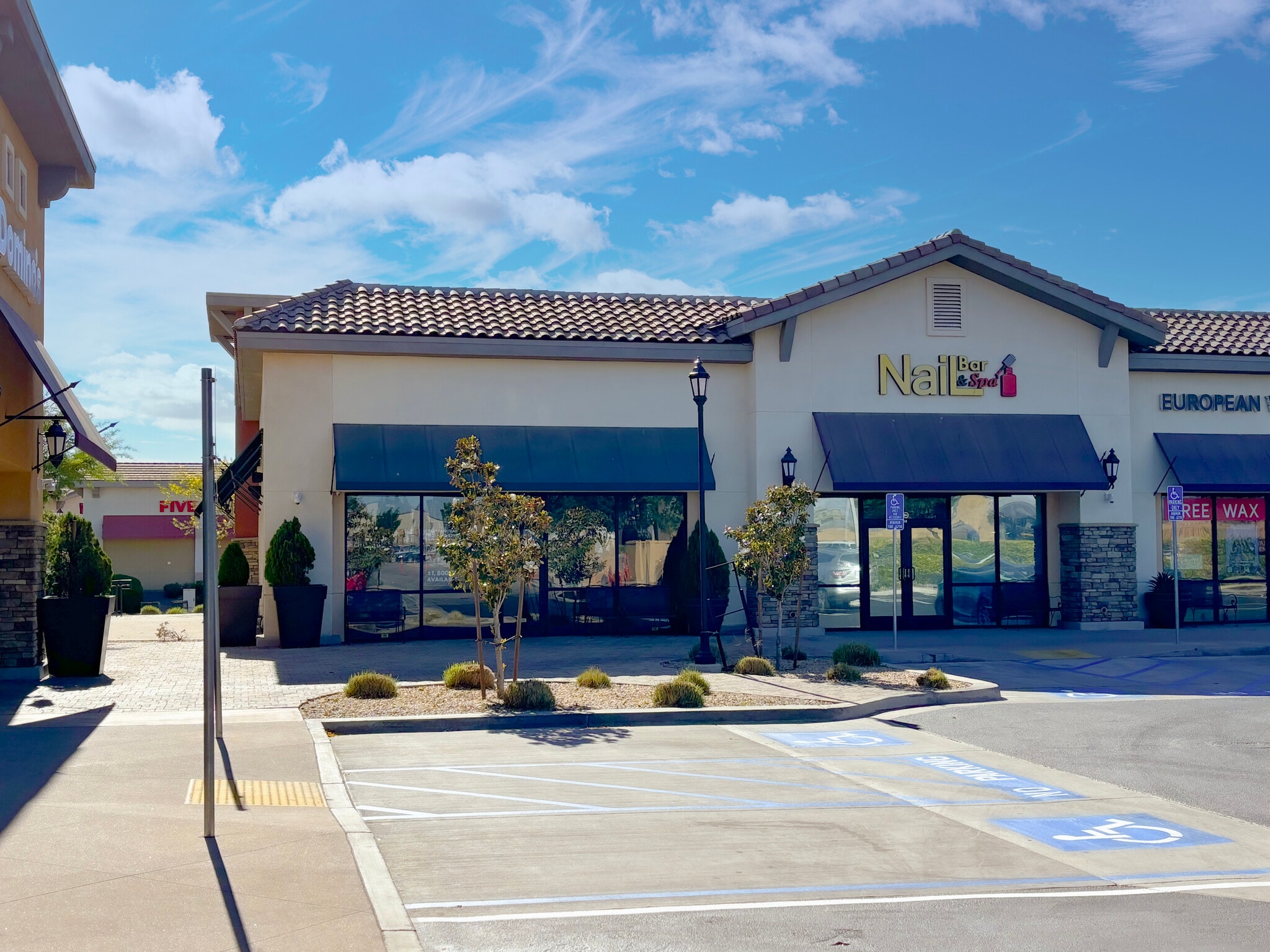 Main St, Hesperia, CA for lease Building Photo- Image 1 of 5