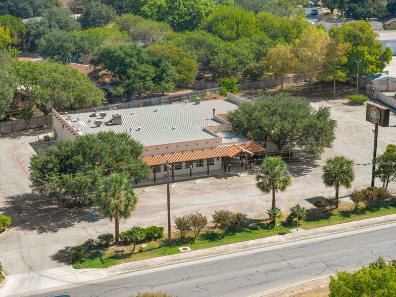 983 N Highway 123 Byp, Seguin, TX for sale - Building Photo - Image 1 of 72