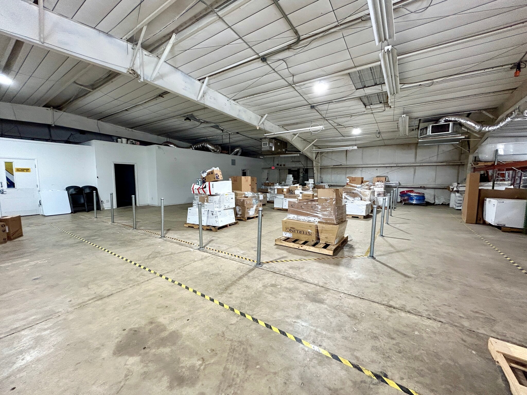 715 E 60th St Ct, Bradenton, FL for lease Interior Photo- Image 1 of 3