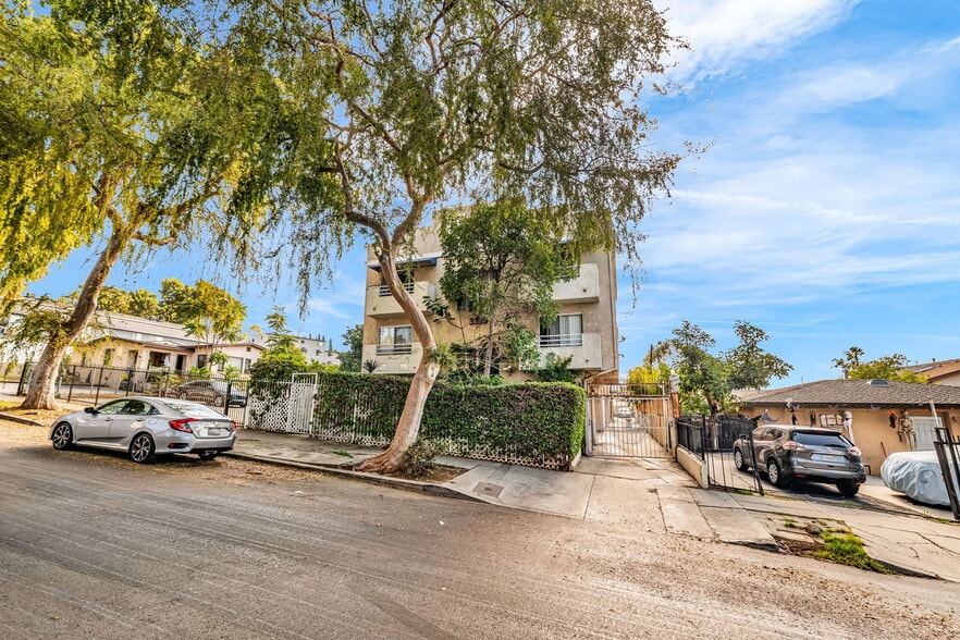 3350 Drew St, Los Angeles, CA for sale - Primary Photo - Image 1 of 9