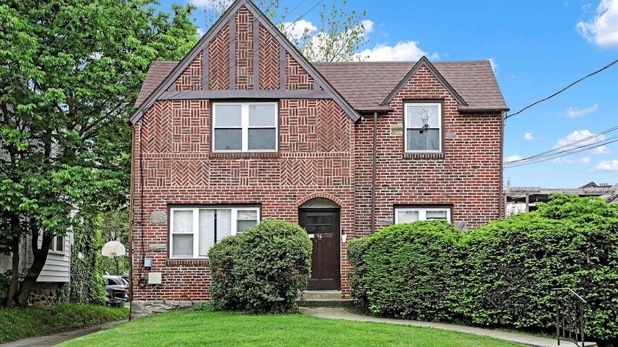 56 W Albemarle Ave, Lansdowne, PA for sale Primary Photo- Image 1 of 1