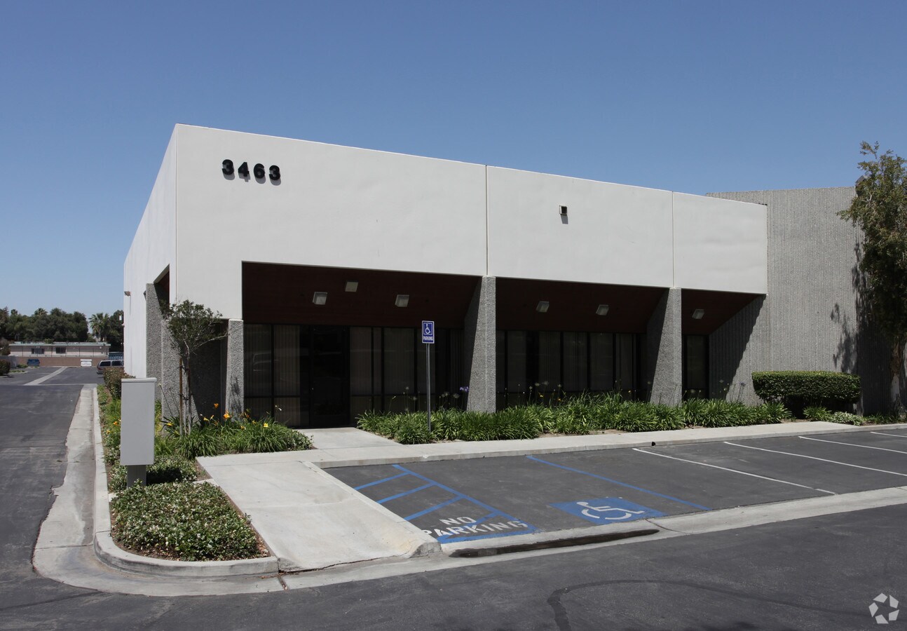 34533463 Chicago Ave, Riverside, CA 92507