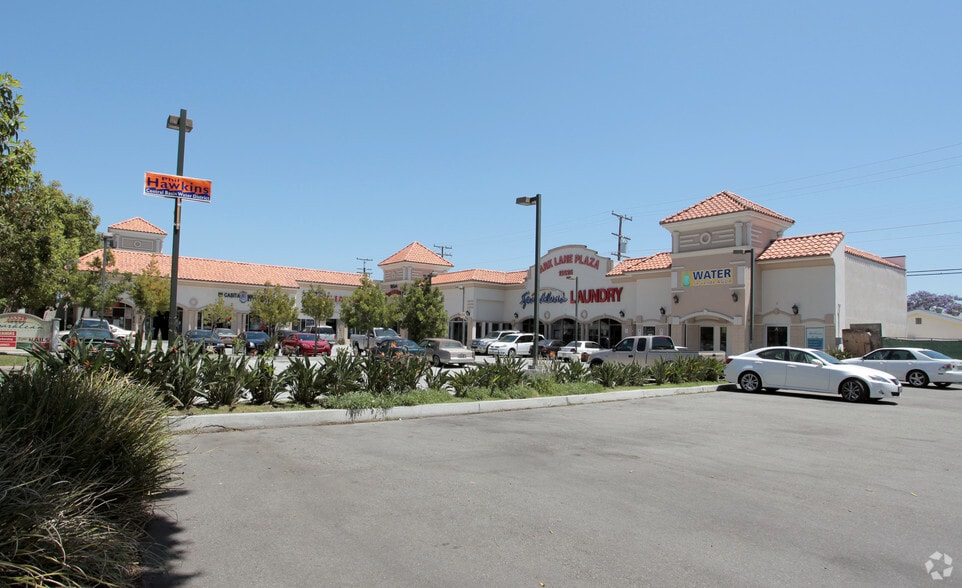 15526 Paramount Blvd, Paramount, CA for lease - Primary Photo - Image 3 of 3