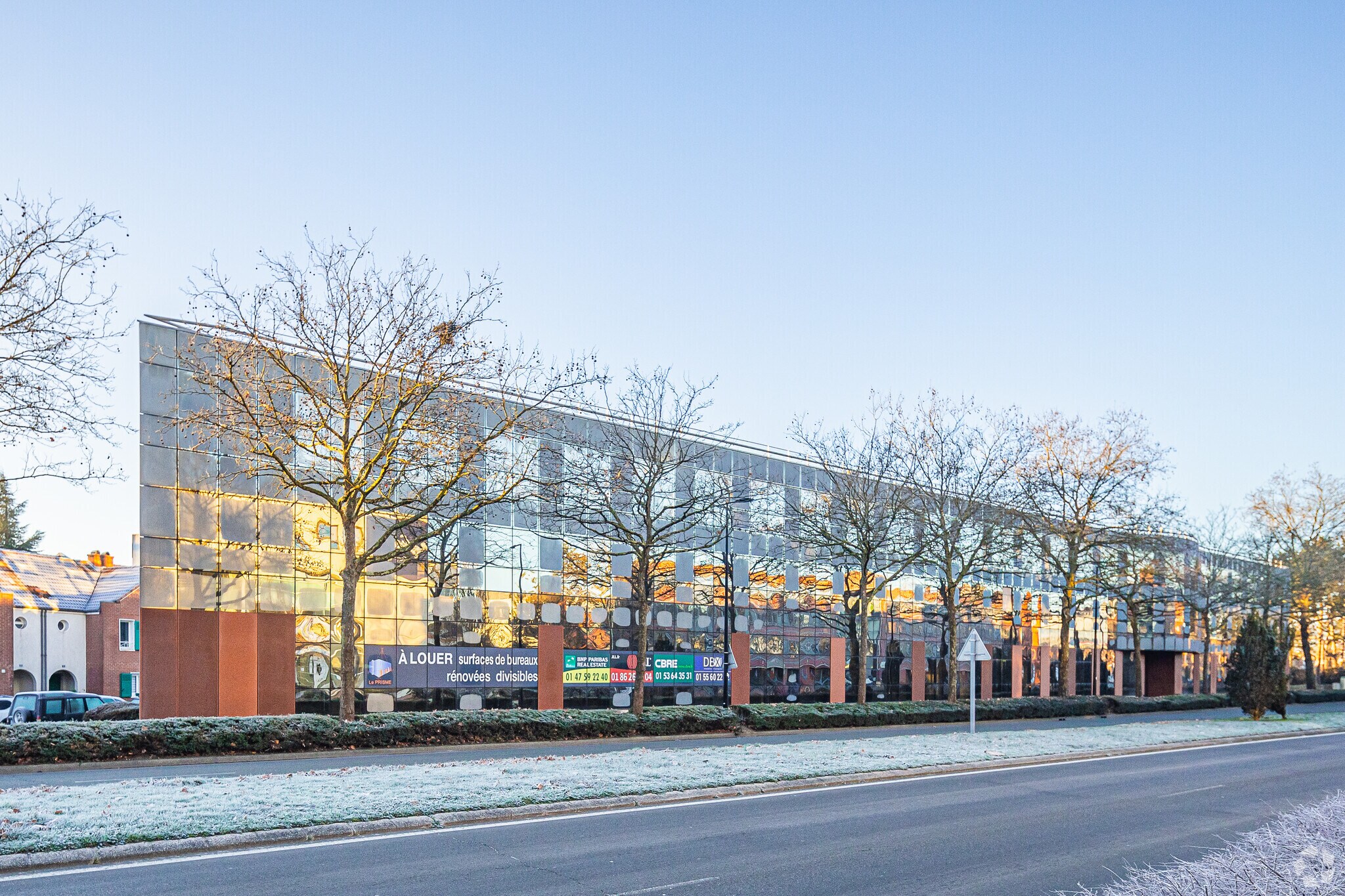 1 Rue Georges Braque, Guyancourt for lease Primary Photo- Image 1 of 5