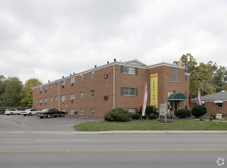 3685 Cleveland Ave, Columbus, OH for sale - Primary Photo - Image 1 of 11