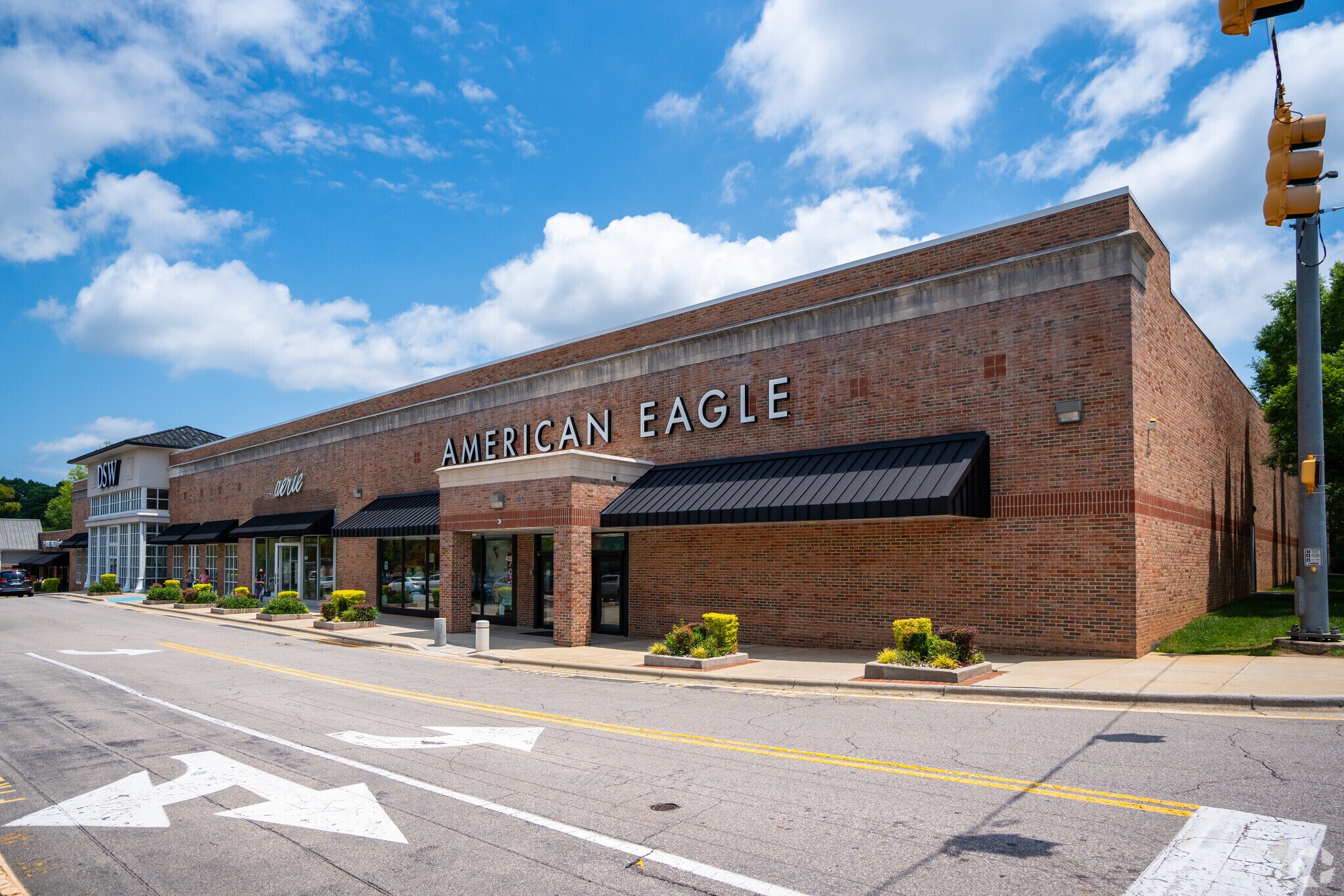 427-429 Crossroads Blvd, Cary, NC for sale Primary Photo- Image 1 of 1