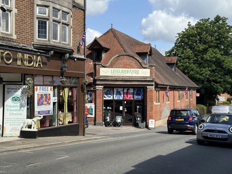 7-21 Romsey Rd, Lyndhurst for lease - Building Photo - Image 3 of 12