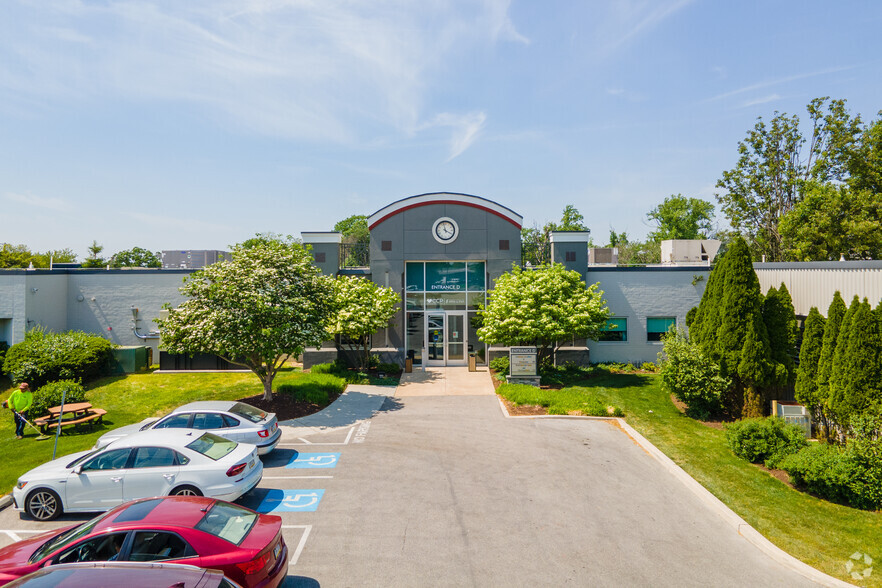 2 Industrial Blvd, Paoli, PA for sale - Primary Photo - Image 1 of 1