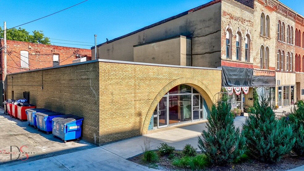 612 Court St, Ottawa, IL for sale - Building Photo - Image 3 of 32