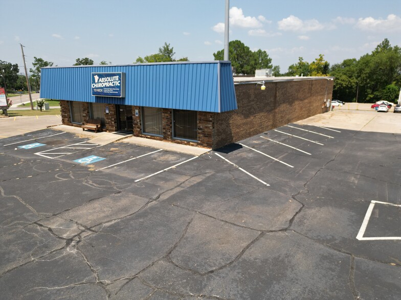 3917 Rogers Ave, Fort Smith, AR for lease - Building Photo - Image 2 of 10