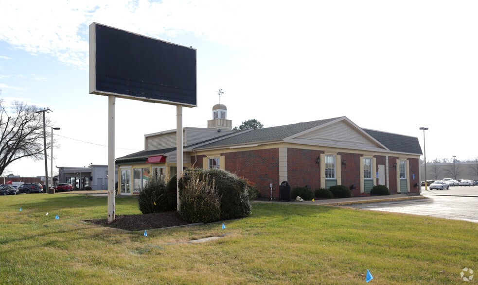 11603 Midlothian Tpke, Midlothian, VA for sale - Primary Photo - Image 1 of 1
