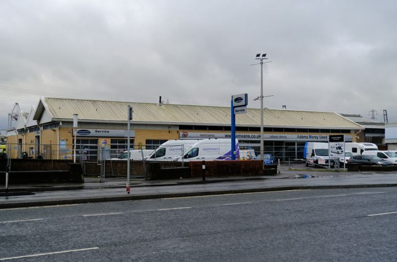 590 Third Ave, Southampton for sale Building Photo- Image 1 of 1