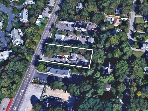 22 Old Riverhead Rd, Hampton Bays, NY for sale Primary Photo- Image 1 of 1