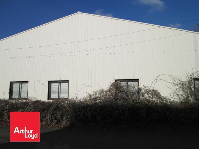 Flex in Nogent-le-Rotrou for sale - Building Photo - Image 2 of 4