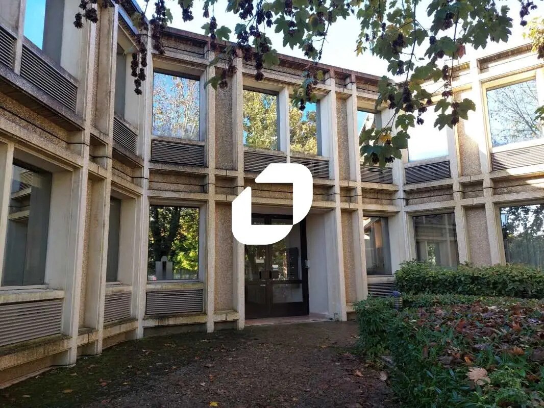 Office in Saint-Aubin for lease Building Photo- Image 1 of 18