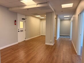 610 SW Broadway, Portland, OR for lease Interior Photo- Image 2 of 3