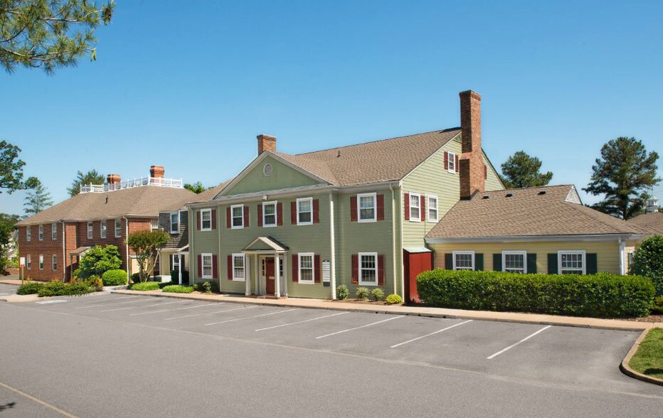 9601 Gayton Rd, Richmond, VA 23238