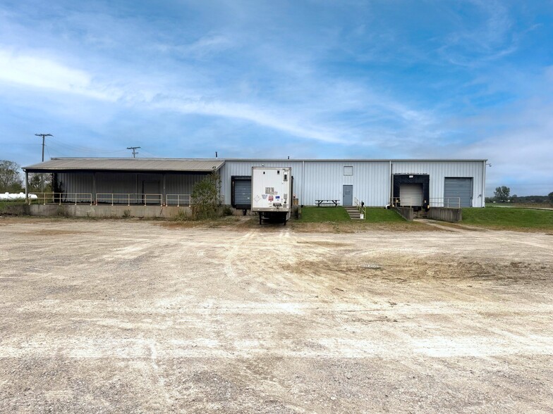 2724 W CR 75, Butler, IN for lease - Building Photo - Image 2 of 4