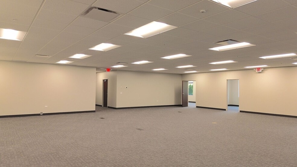 5301 W Roosevelt Rd, Cicero, IL for lease - Interior Photo - Image 2 of 13