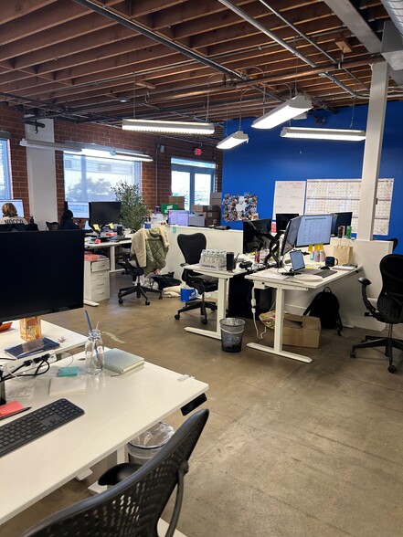 3865 Grand View Blvd, Los Angeles, CA for lease - Interior Photo - Image 3 of 12