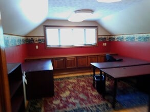 10 Shoshone Dr, Carmel, IN for lease Interior Photo- Image 2 of 11