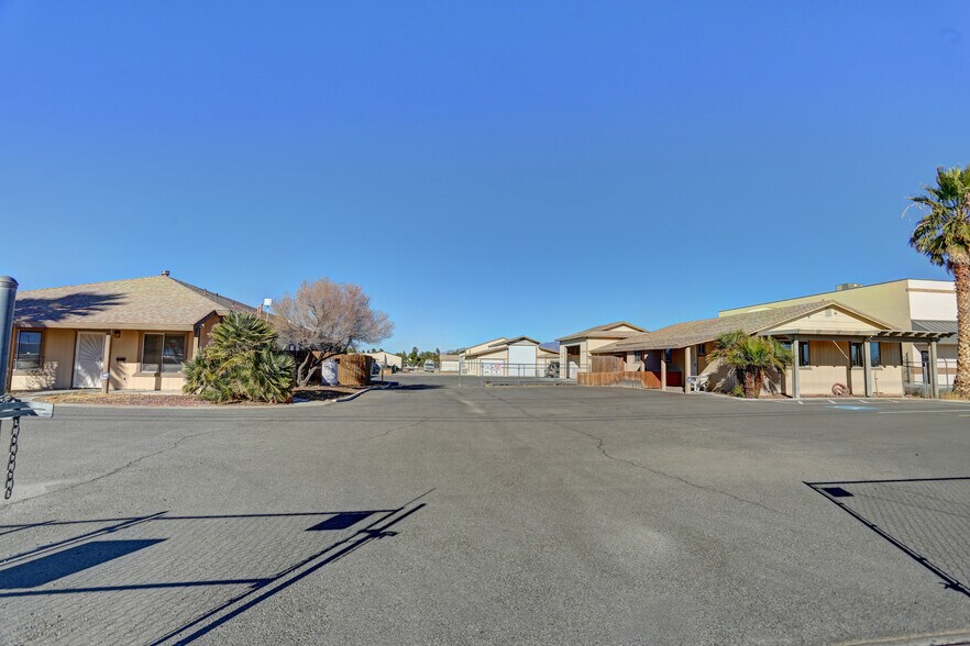 1270 Charleston Park Ave Pahrump Nv 89048 Retail For Sale Loopnet Com
