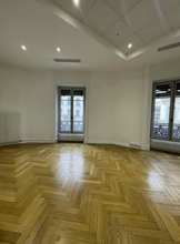 Office in Lyon for lease Interior Photo- Image 2 of 12