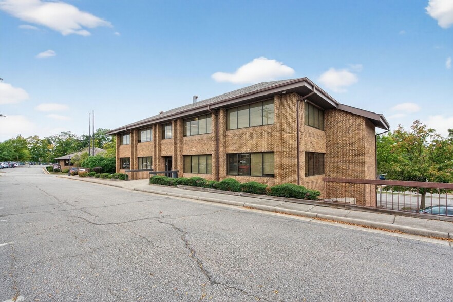 2050 Old Bridge Rd, Woodbridge, VA for sale - Building Photo - Image 3 of 44