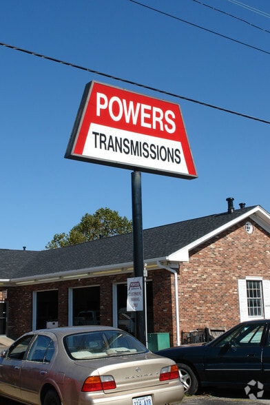 707 Lane Allen Rd, Lexington, KY for sale - Building Photo - Image 3 of 16