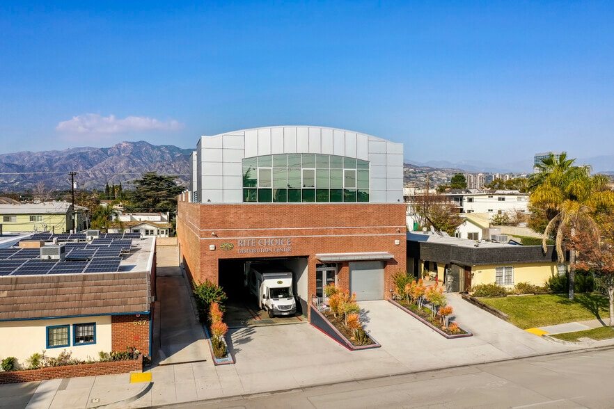 645 W Broadway, Glendale, CA for lease - Building Photo - Image 3 of 17