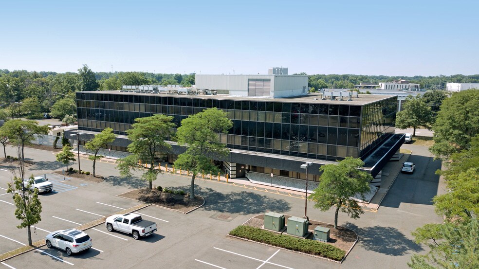 225 Old New Brunswick Rd, Piscataway, NJ for lease - Primary Photo - Image 1 of 5