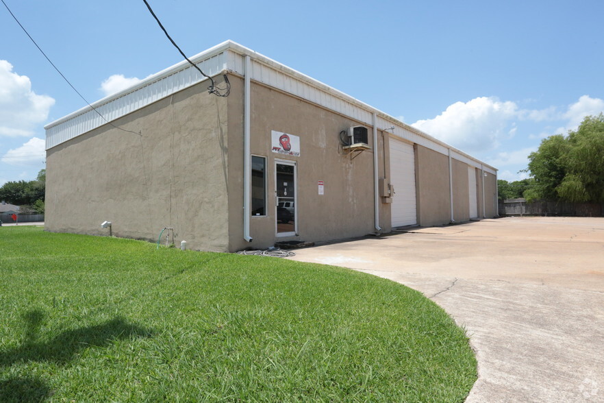 335 Staffordshire Rd, Stafford, TX for sale - Primary Photo - Image 1 of 1