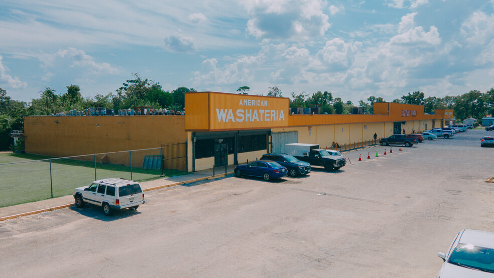 11320 Homestead Rd, Houston, TX for sale - Building Photo - Image 2 of 42