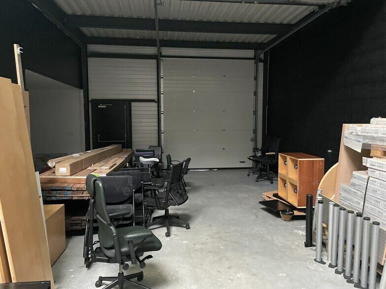 Industrial in Orvault for lease - Building Photo - Image 2 of 4