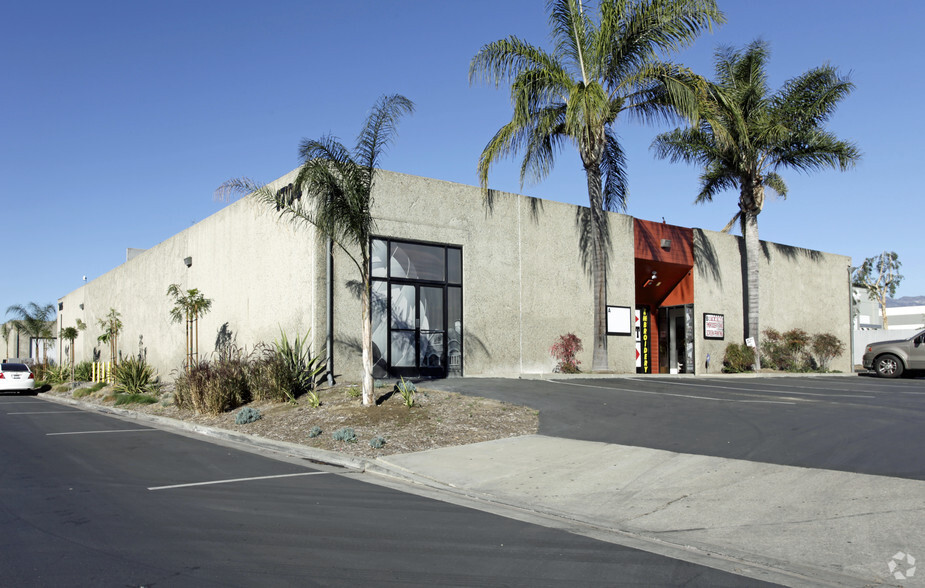 1704-1706 S Grove Ave, Ontario, CA for lease - Building Photo - Image 1 of 5