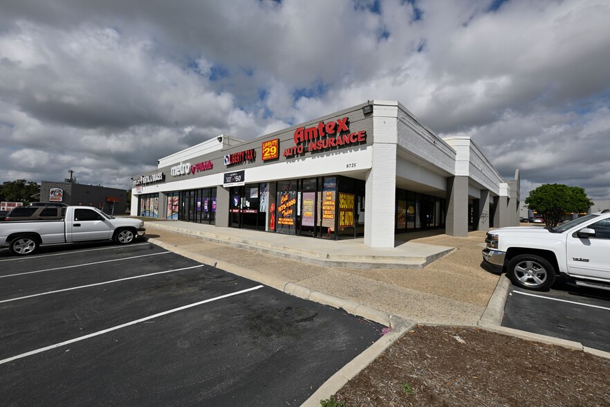 8715-8725 Marbach Rd, San Antonio, TX for lease - Building Photo - Image 3 of 9