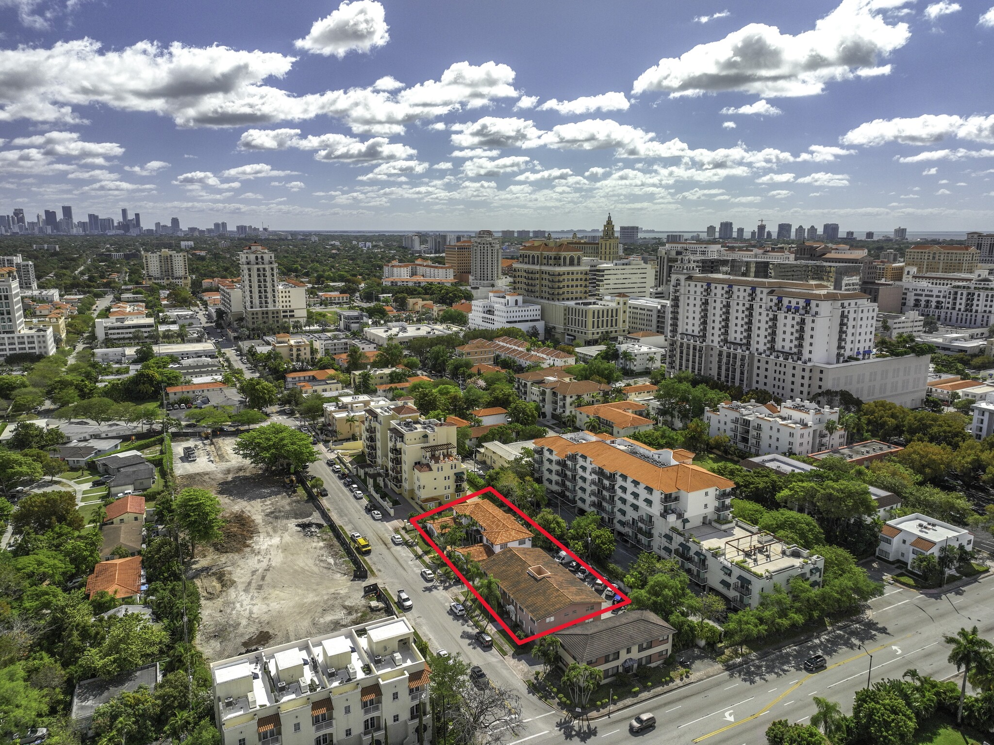 330 Madeira Ave, Coral Gables, FL for sale Primary Photo- Image 1 of 9