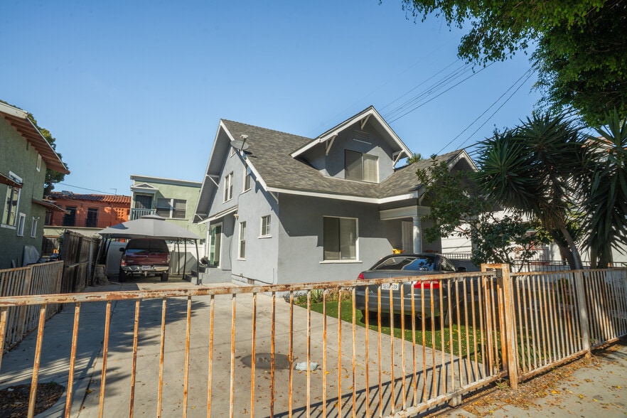 717 E 8th St, Long Beach, CA for sale - Building Photo - Image 2 of 15