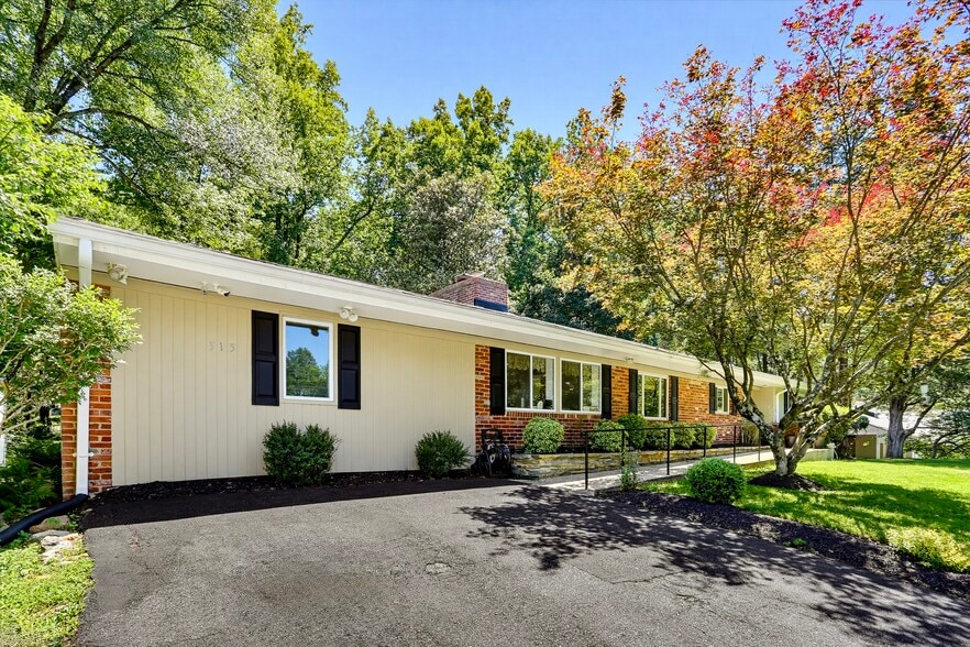 515 Apple Grove Rd, Silver Spring, MD for sale - Building Photo - Image 3 of 34