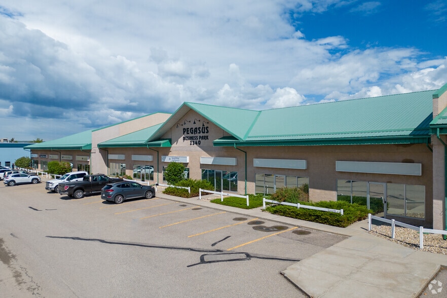 2340 Pegasus Way NE, Calgary, AB for sale - Building Photo - Image 2 of 8