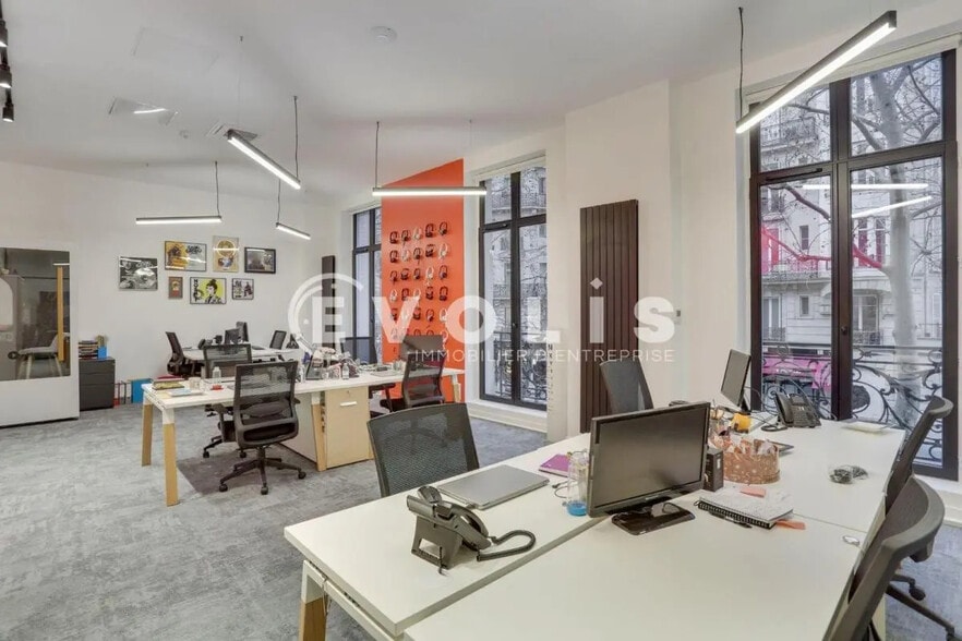Office in Paris for lease - Interior Photo - Image 3 of 4