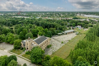1101 Chavez Dr, Flint, MI - AERIAL  map view