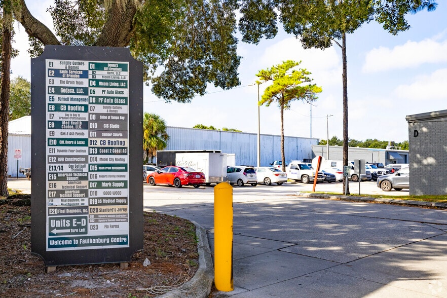 501 S Falkenburg Rd, Tampa, FL for lease - Building Photo - Image 3 of 11