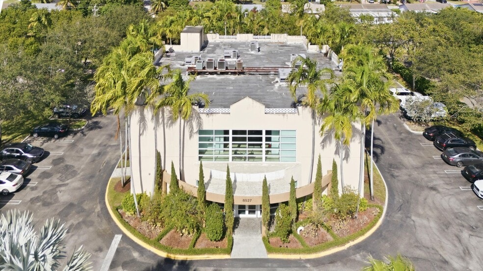 8527 Pines Blvd, Pembroke Pines, FL for sale - Building Photo - Image 2 of 60